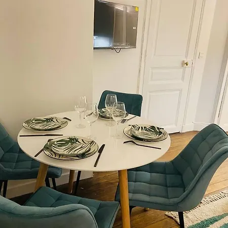 Mgic 4p Montmartre * Παρίσι